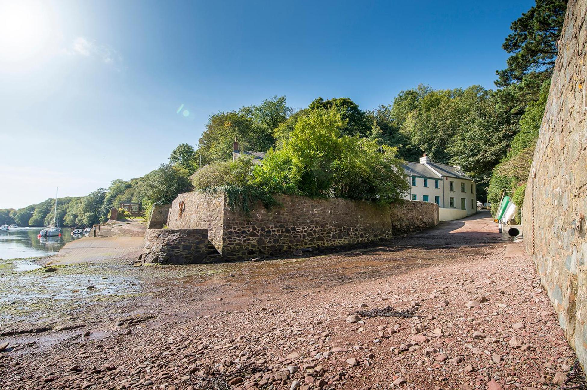 Sloop Inn Cottage Haverfordwest Buitenkant foto